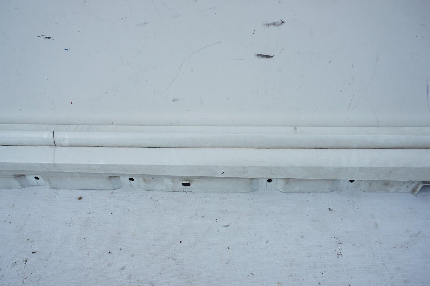 14 - 17 Mercedes S550 W222 Right Passenger Side Rocker Panel Skirt Molding OEM