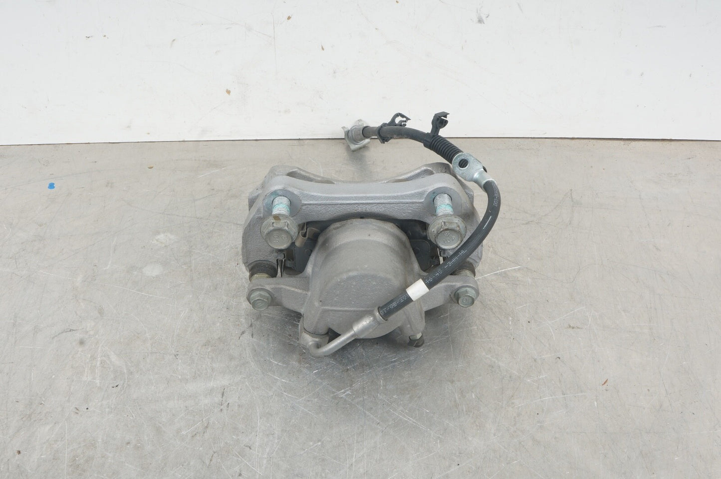 2020-2023 CADILLAC CT4 FRONT RIGHT PASSENGER SIDE ABS BRAKE CALIPER OEM