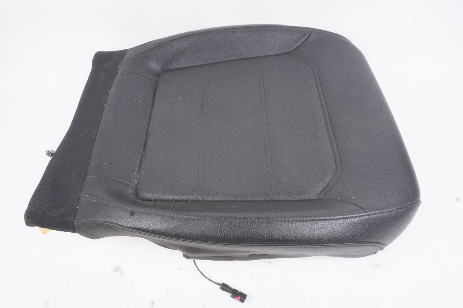 2012-2015 Volkswagen Passat Front Right Passenger Seat Cushion Bottom Lower OEM