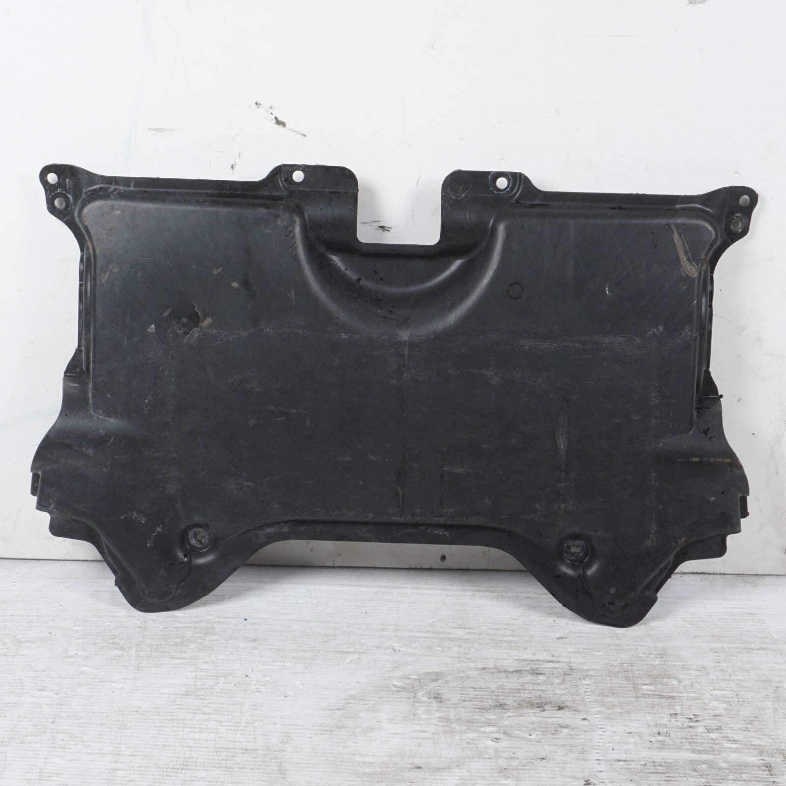 2008 - 2014 MERCEDES C200 C250 C300 C350 Engine Center Middle Lower Splash OEM