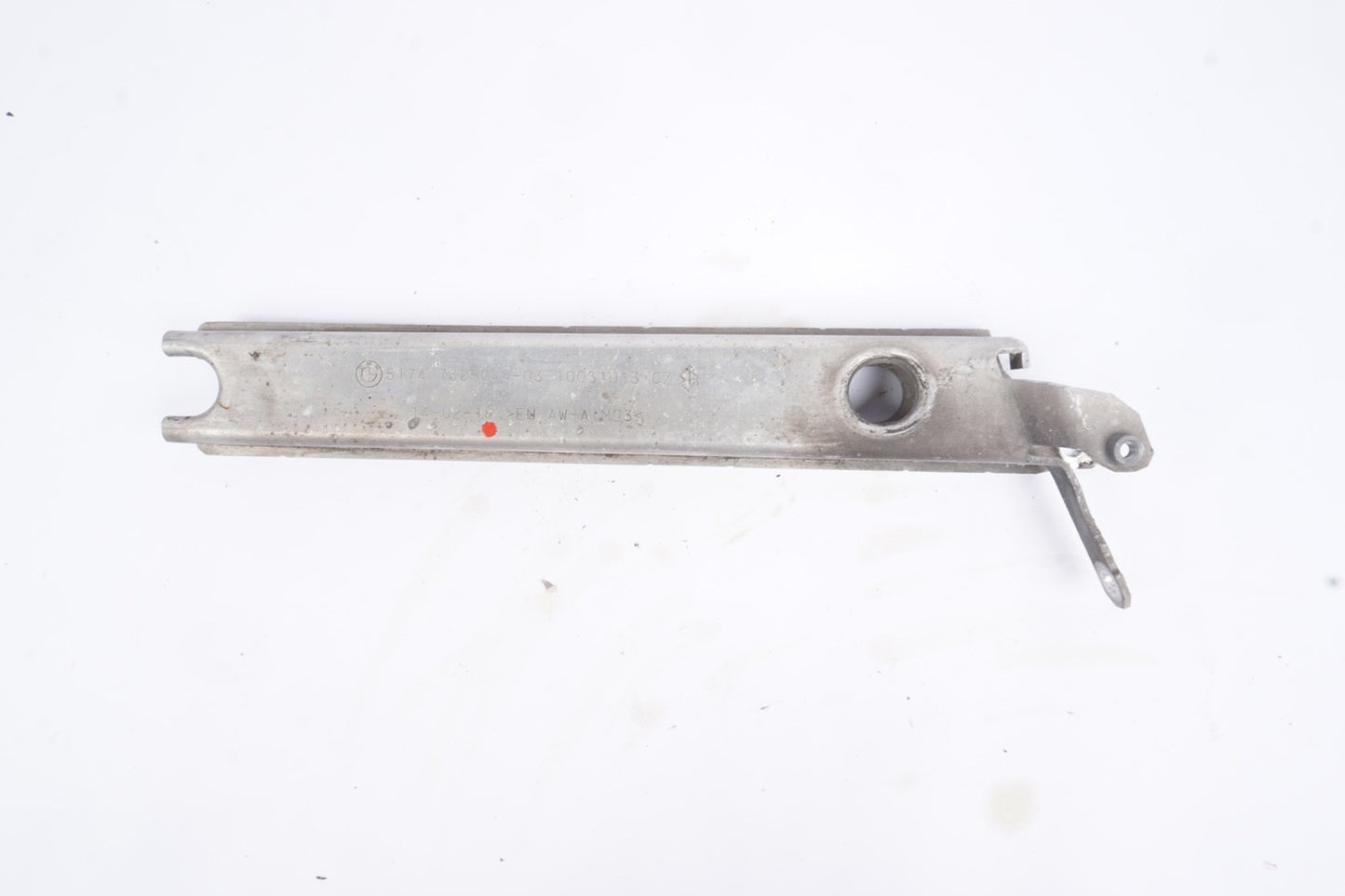 2016 - 2022 BMW X1 X2 FRONT LEFT DRIVER SIDE LOWER AIR INLET DUCT BRACKET OEM