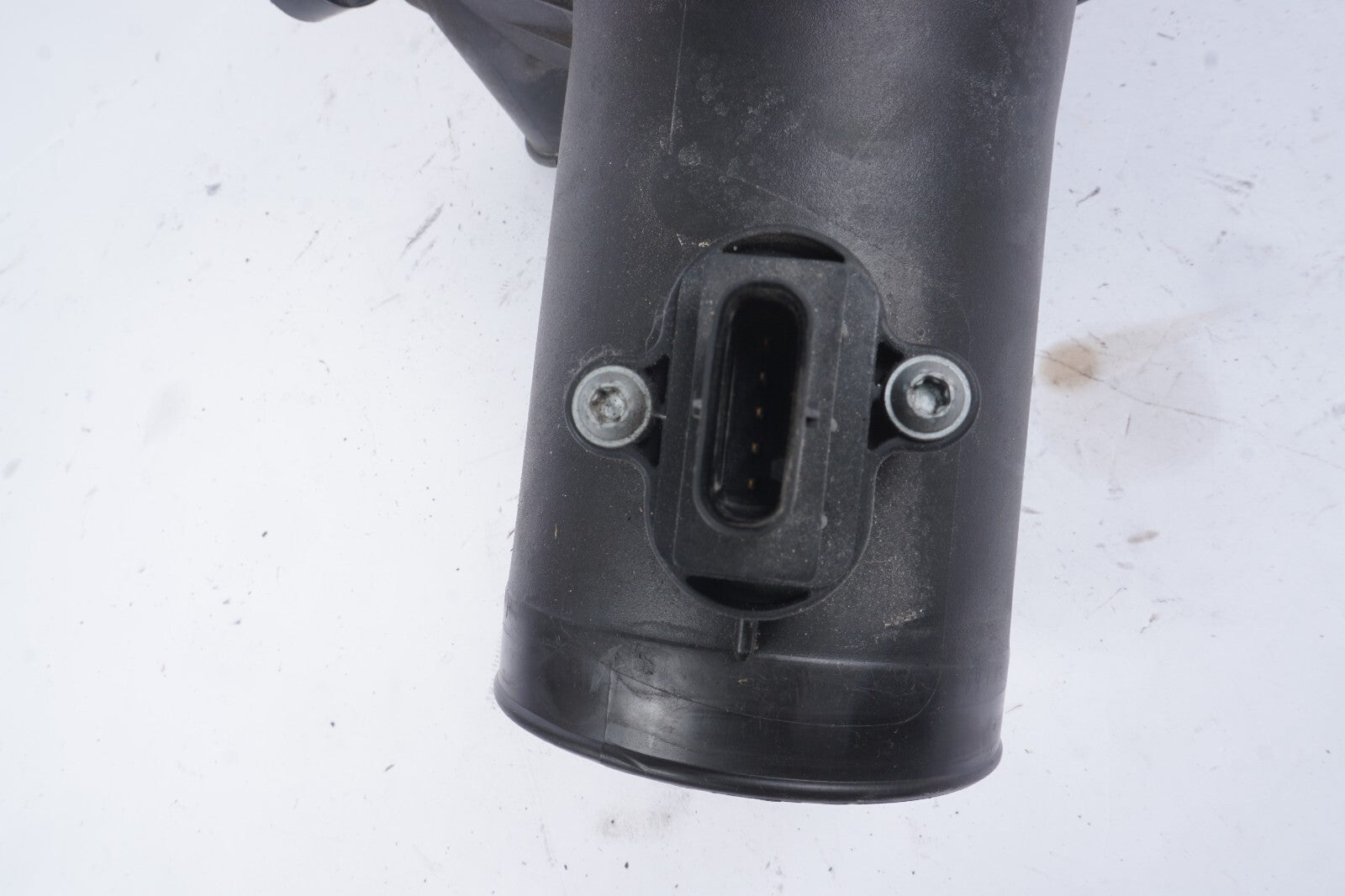2006 - 2010  BMW 650i E63 E64 Air Intake Filter Housing Box OEM
