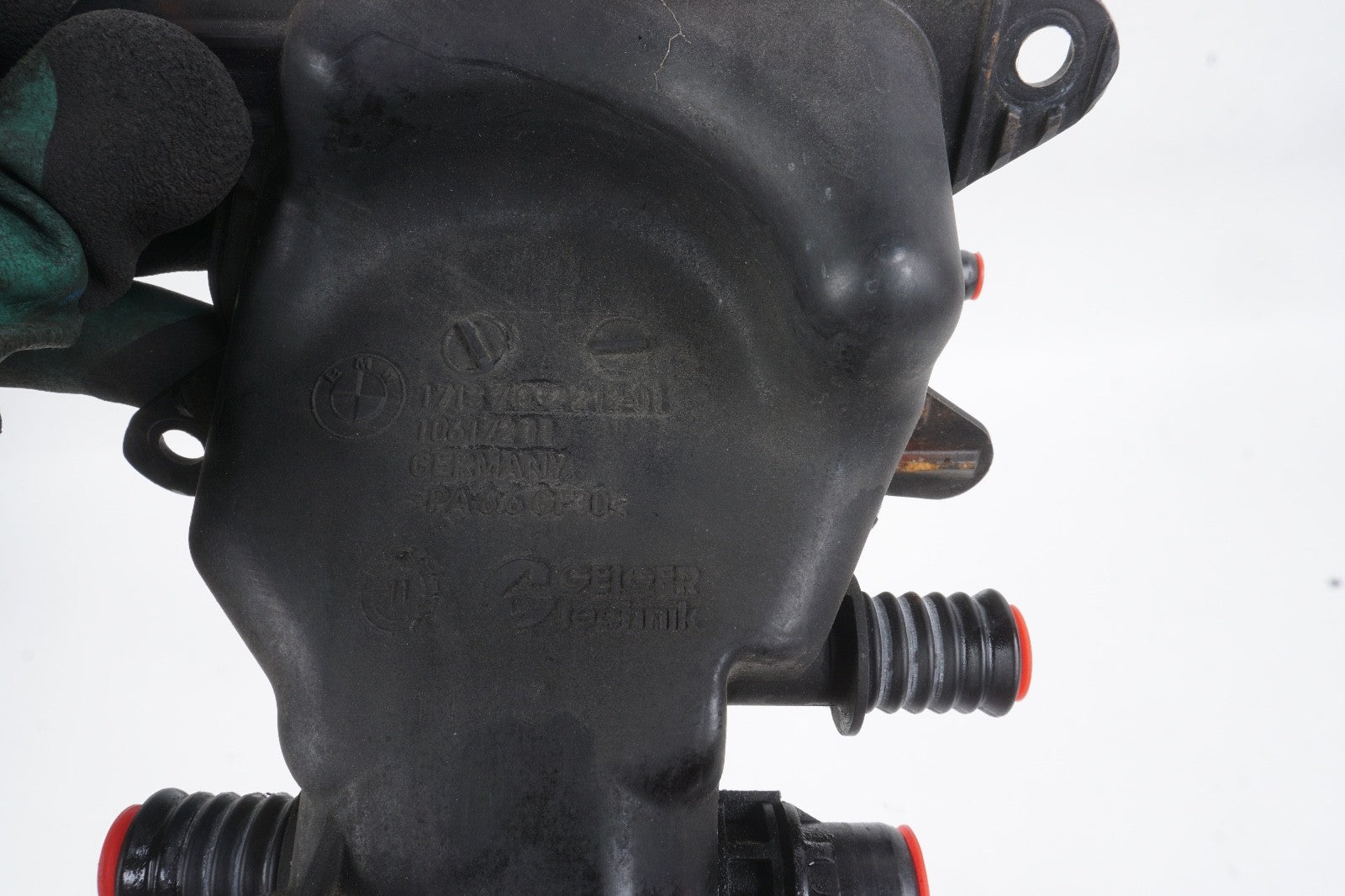 12-15 BMW 550i 650i F10 4.4L N63 INTERCOOLER EXPANSION COOLANT RESERVOIR TANK