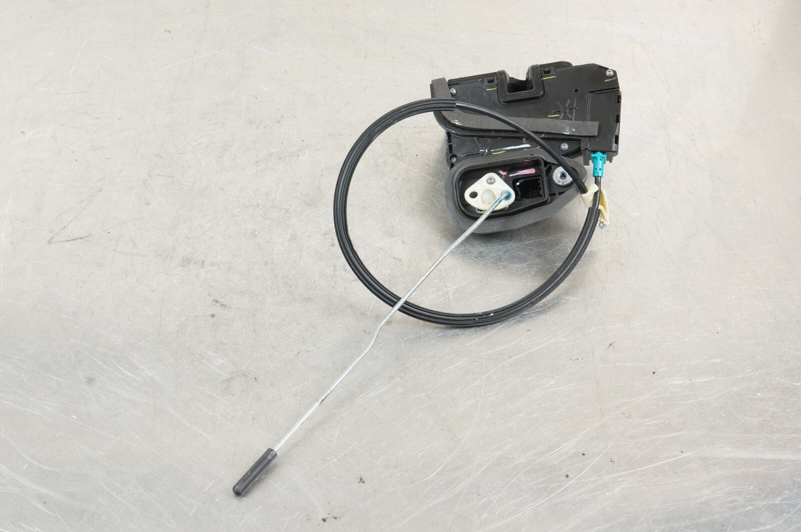 CHEVY GMC FRONT PASSENGER RH DOOR LOCK ACTUATOR OEM P/N 13597551