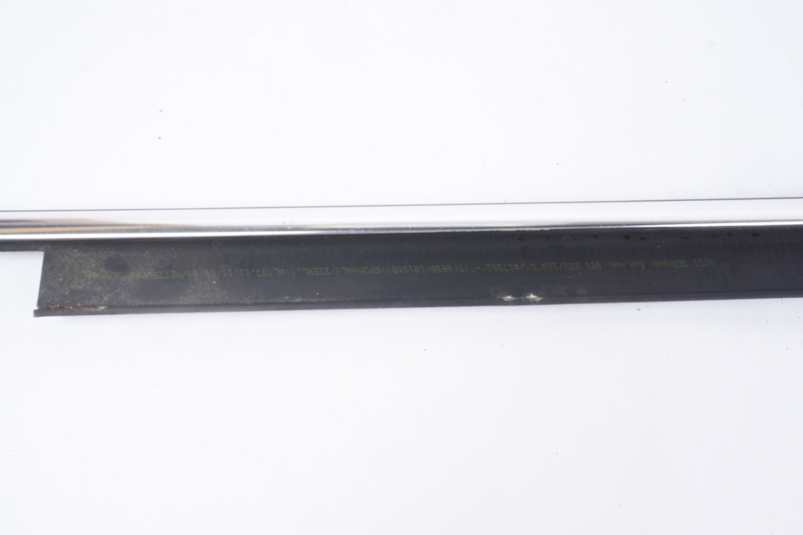2011-2018 AUDI A8L QUATTRO FRONT PASSENGER SIDE DOOR WINDOW BELT MOLDING OEM