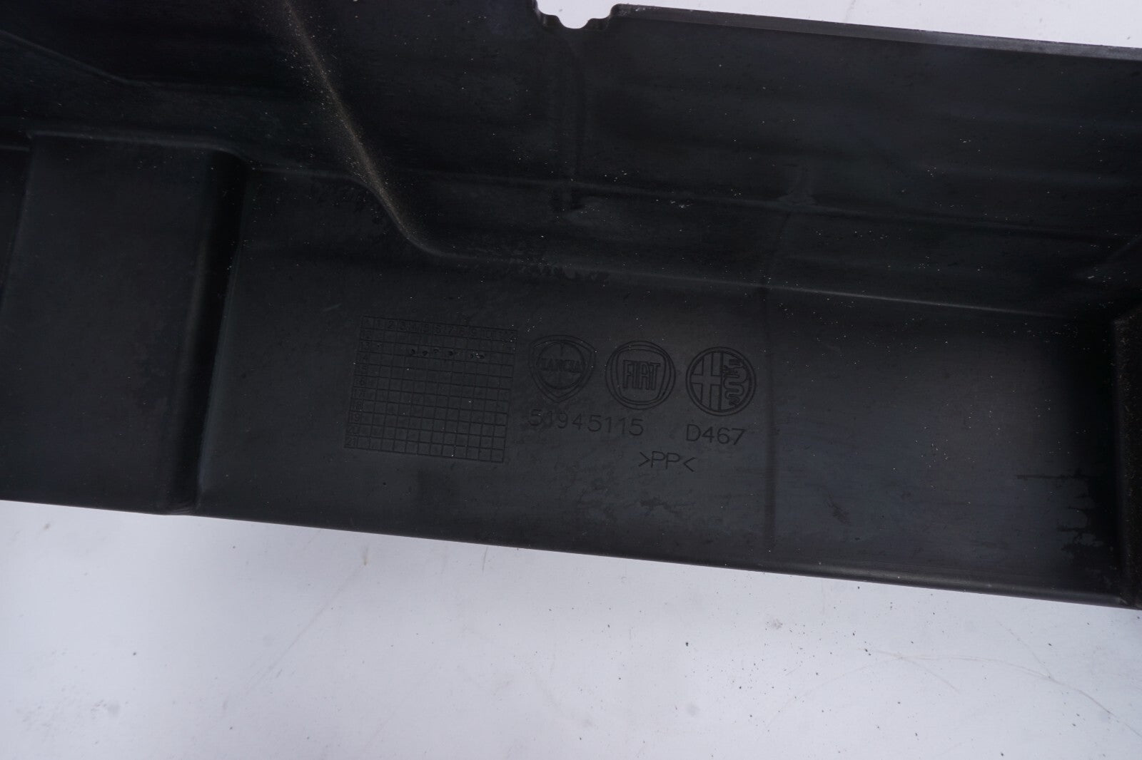 14 - 17 Fiat 500L 1.4l Engine Radiator Support Bracket OEM 36k