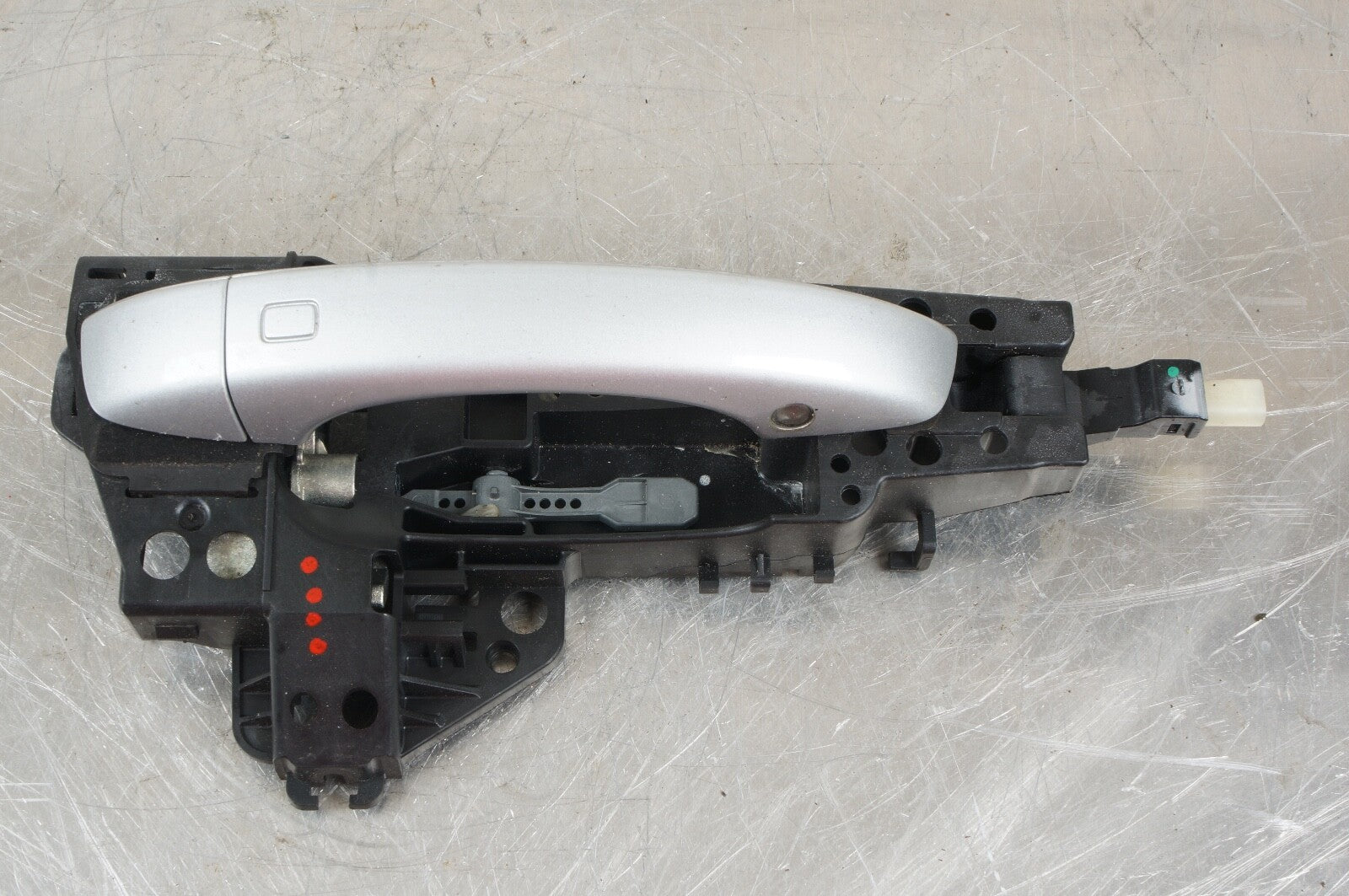 2012-2015 AUDI A8 REAR RIGHT PASSENGER SIDE EXTERIOR DOOR HANDLE