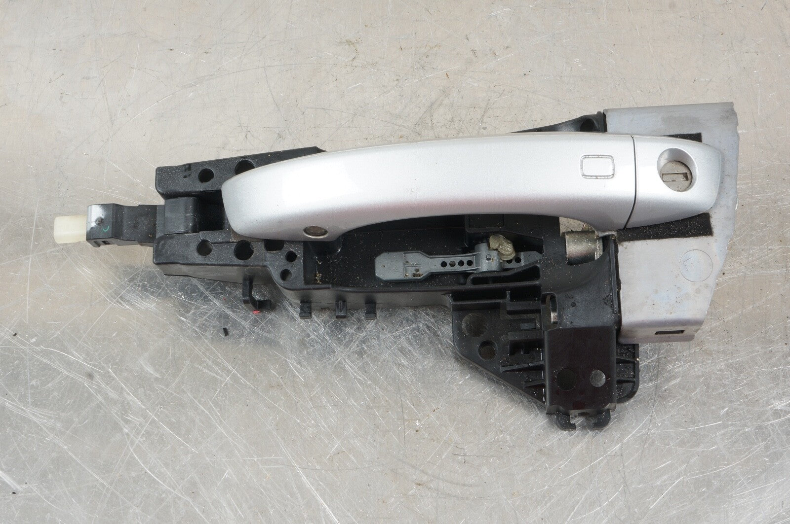 2012 - 2015  AUDI A6 FRONT LEFT DRIVER SIDE DOOR EXTERIOR HANDLE OEM