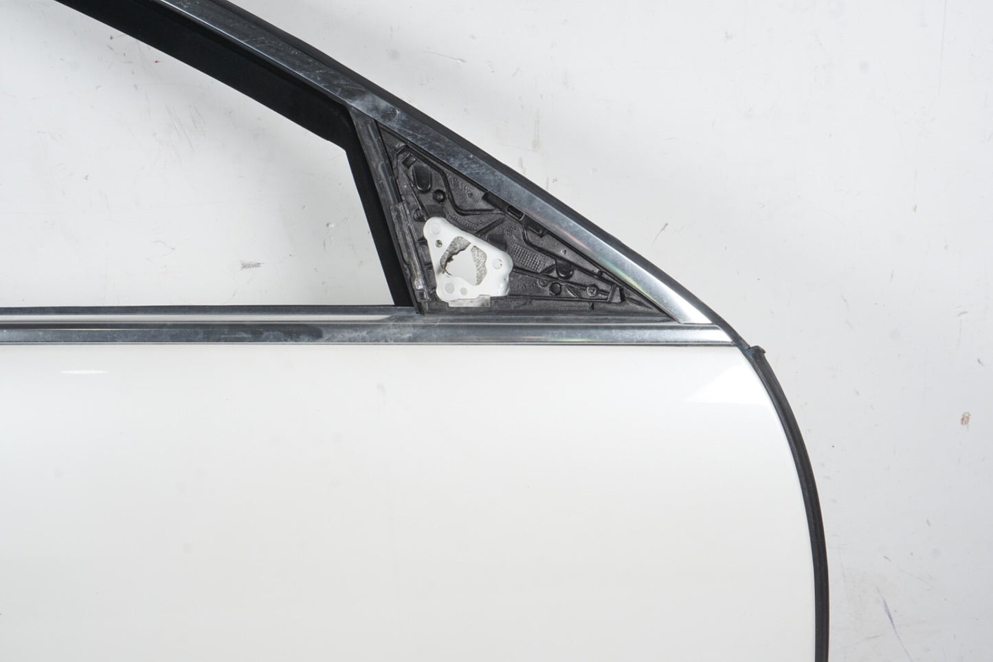 2007 - 2013 MERCEDES-BENZ S550 FRONT RIGHT PASSENGER SIDE DOOR SHELL OEM