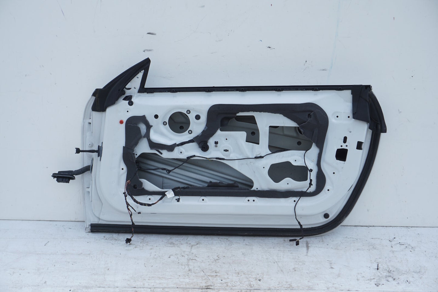 2012 - 2018 BMW 650i 640i Front Right Passenger Door Shell OEM