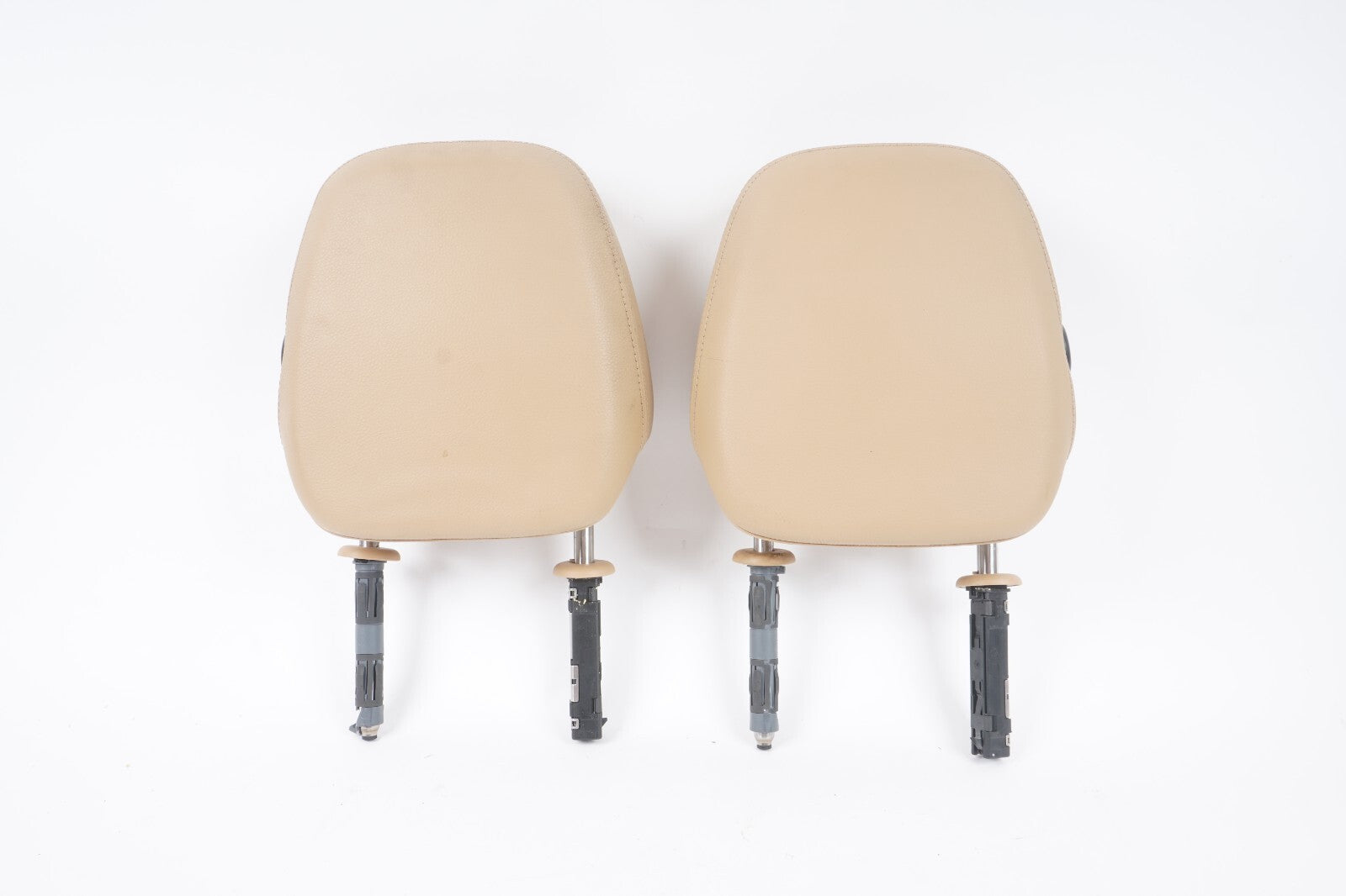2011-2018 PORSCHE CAYENNE FRONT SEAT HEADREST LEFT & RIGHT OEM