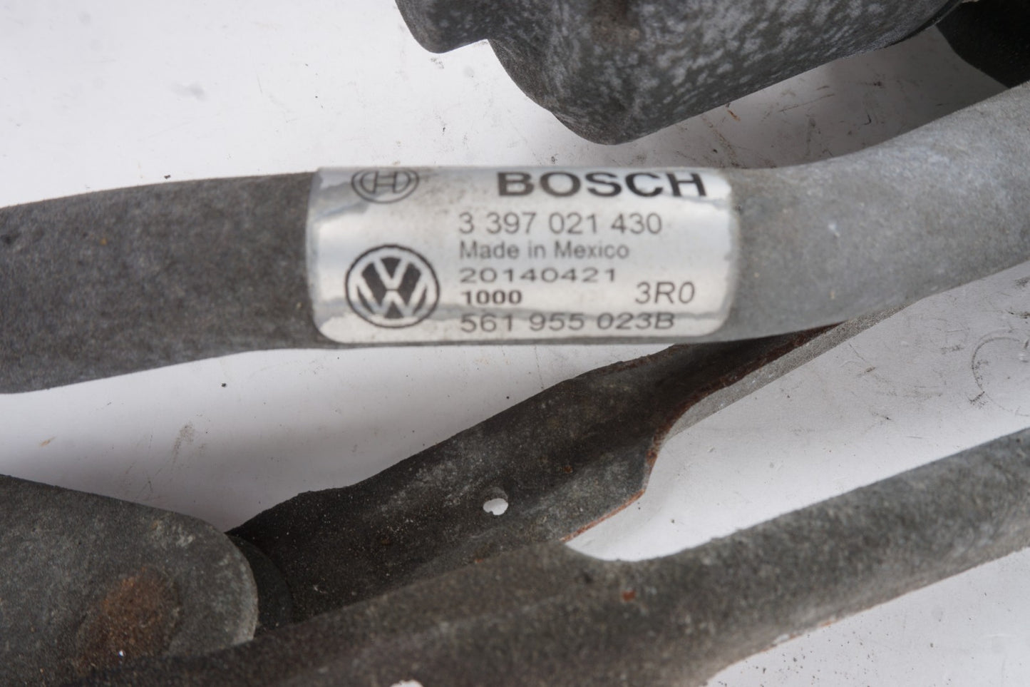 2012-2022 Volkswagen Passat Windshield Wiper Motor & Linkage OEM