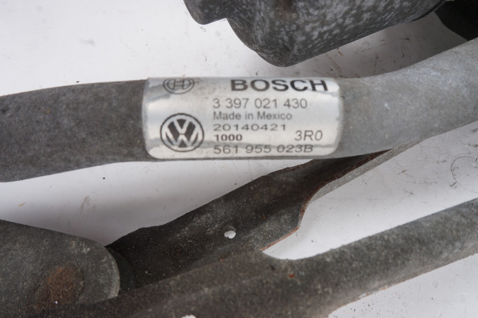 2012-2022 Volkswagen Passat Windshield Wiper Motor & Linkage OEM
