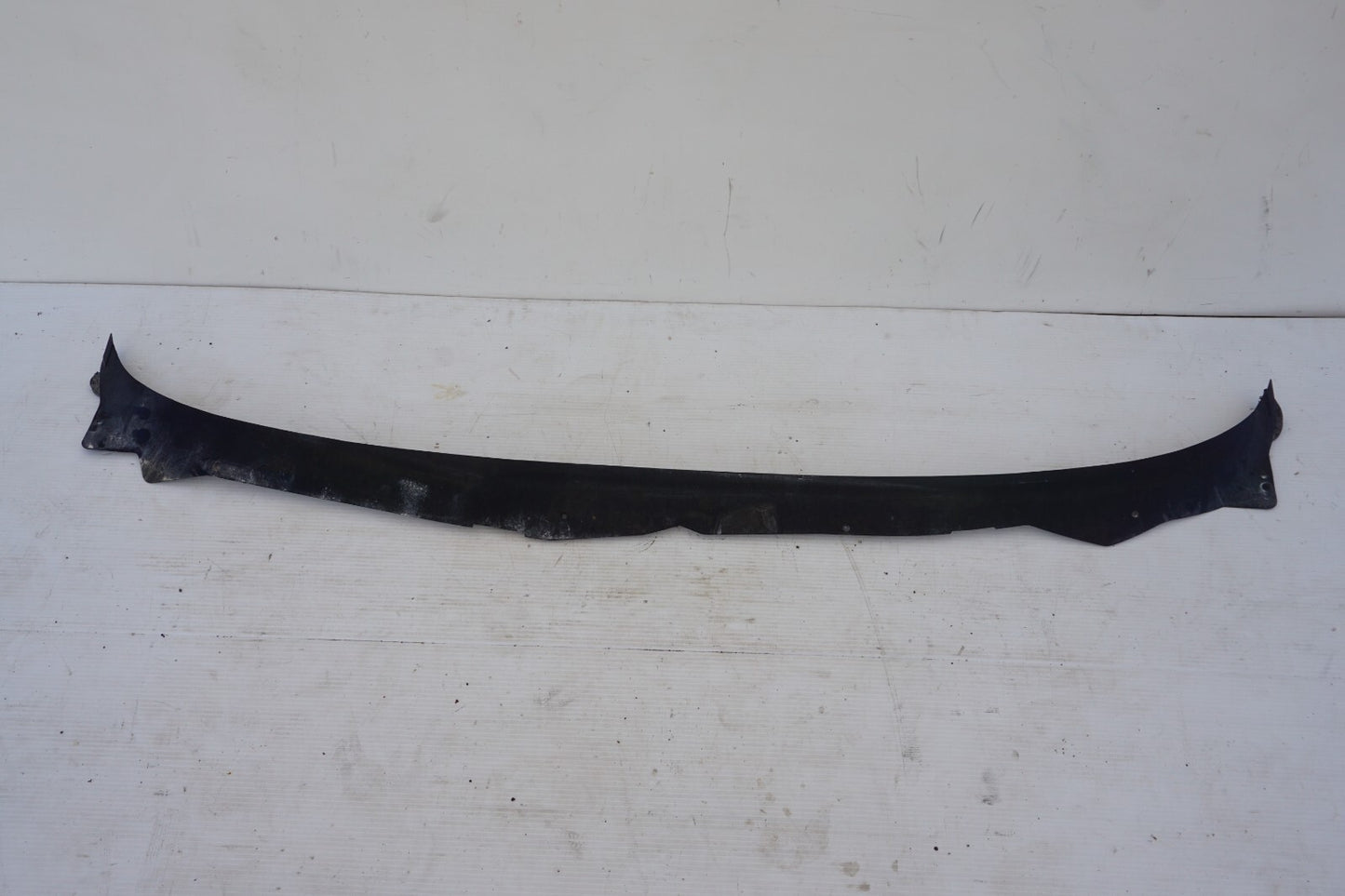 1987- 1993 Cadillac Allante COWL VENT WINDSHIELD WIPER PANEL COVER  OEM