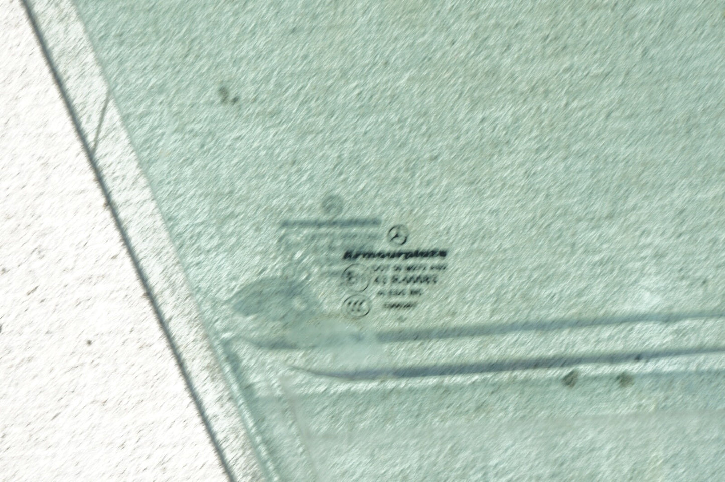 2008 - 2014 MERCEDES W204 C200 C250 C300 C350 FRONT RIGHT WINDOW GLASS