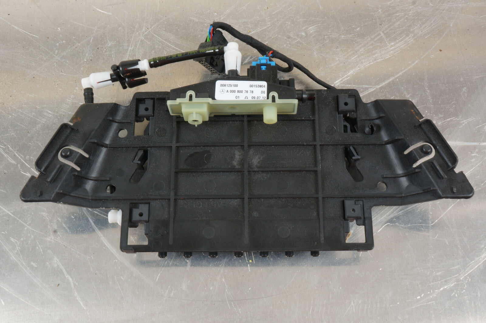 07-09 MERCEDES S550 W221 FRONT SEAT CONTROL VALVE OEM