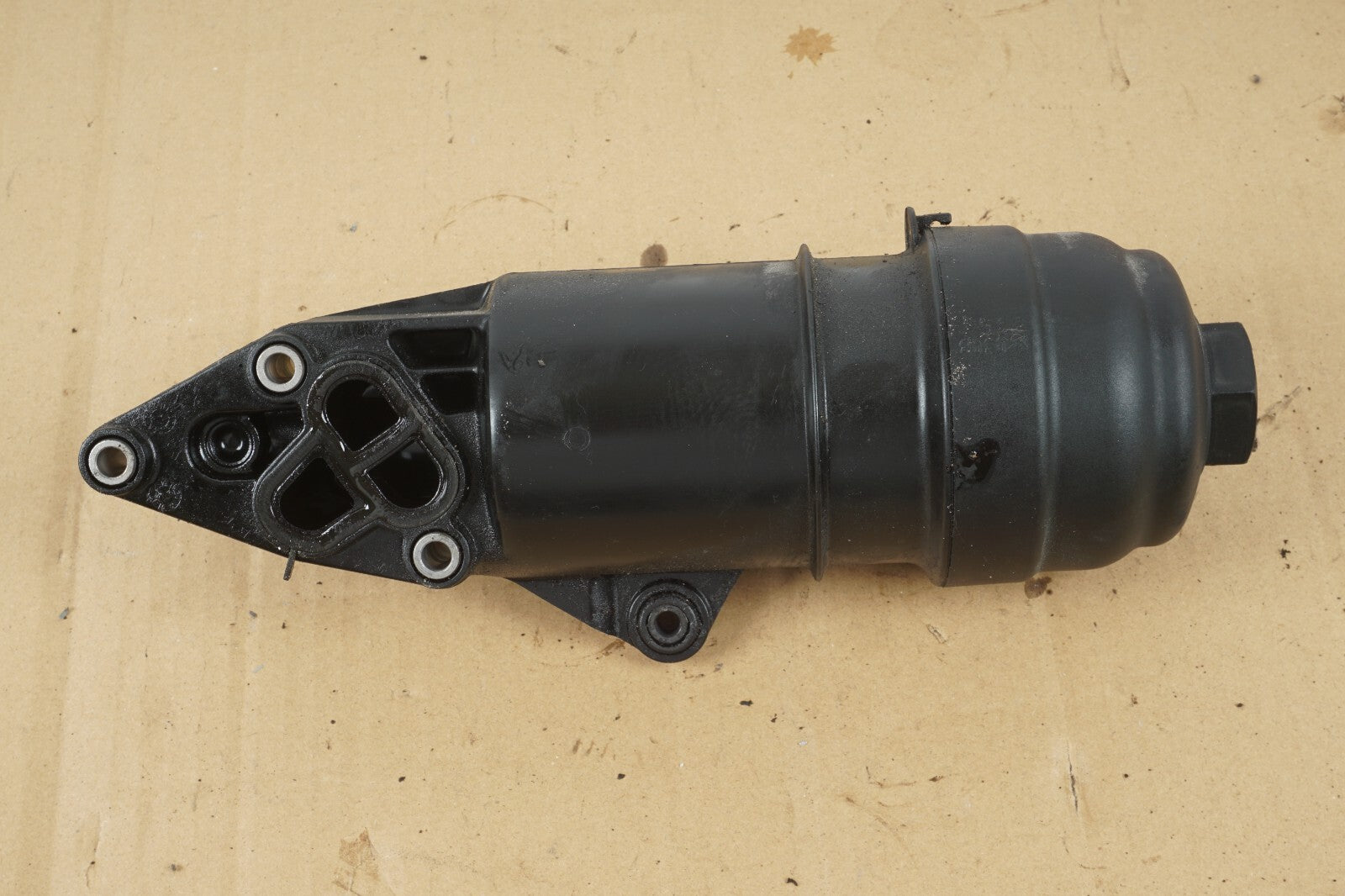 2012 - 2015 AUDI A7 3.0L ENGINE OIL FILTER HOUSING 06E115405C OEM