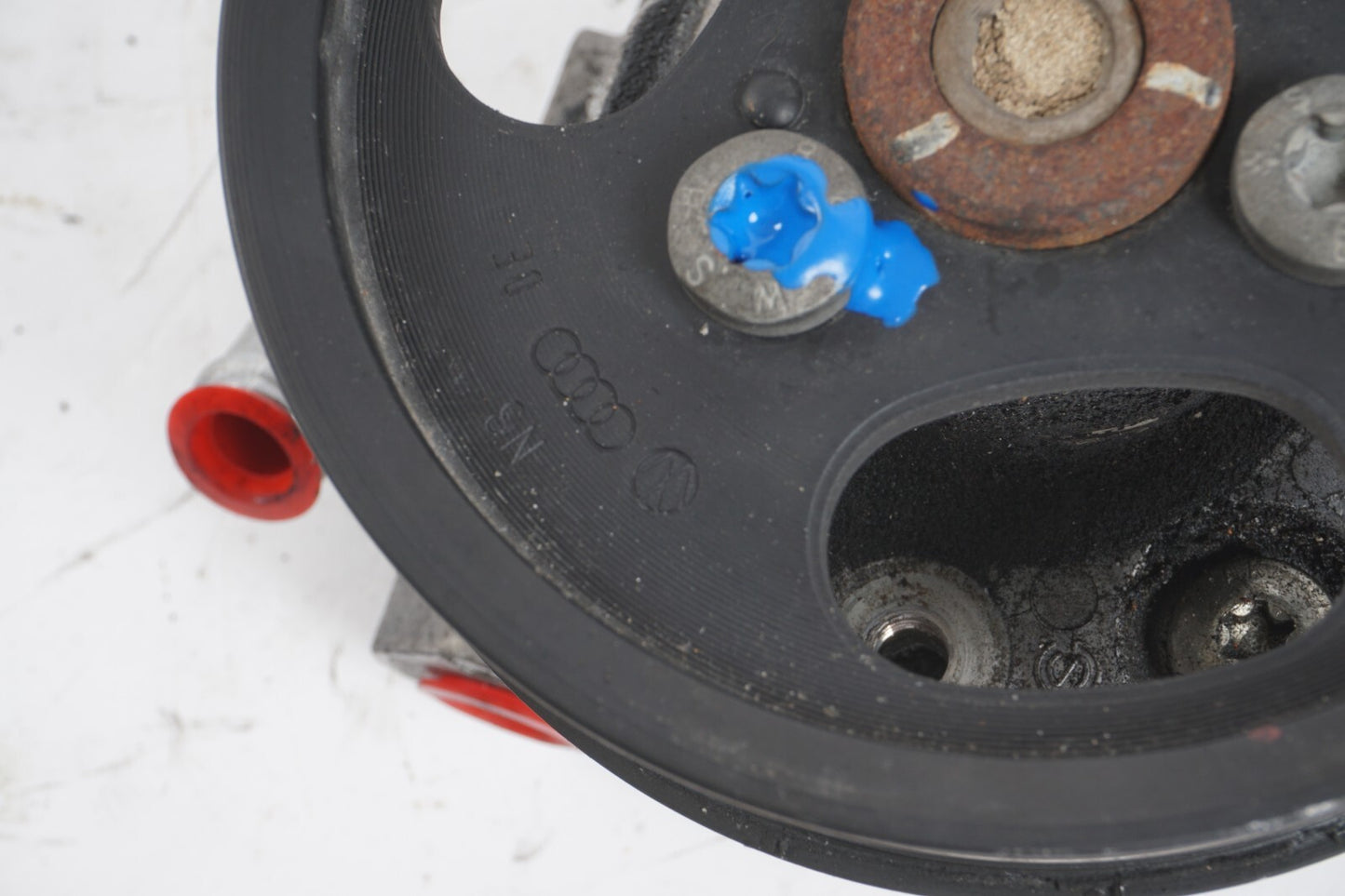 2011-2018 Porsche Cayenne 3.6 Power Steering Pump