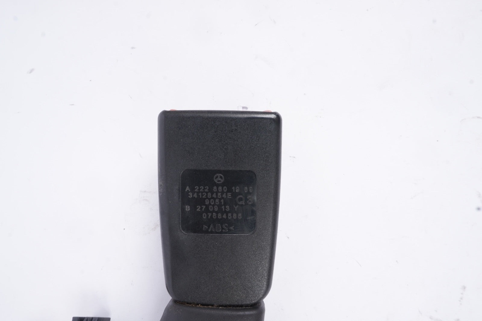 2014 - 2020 MERCEDES S550 S600 FRONT RIGHT SEAT BELT PRETENSIONER 2228601969