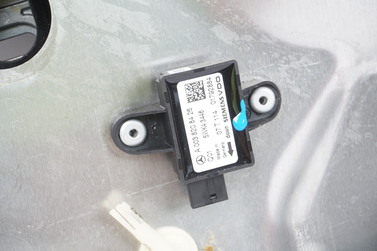 07-13 Mercedes W221 S550 Front Left Driver Window Regulator & Motor OEM