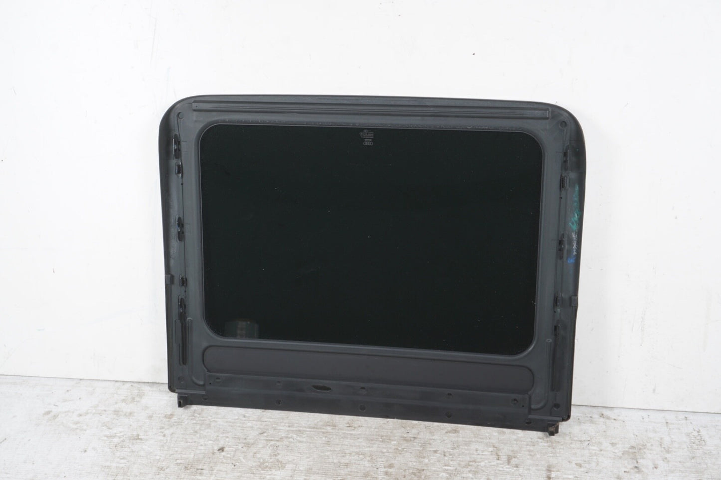 2011 - 2016 AUDI Audi A8 Rear Panoramic Sunroof Roof Glass Panel 4H4877072