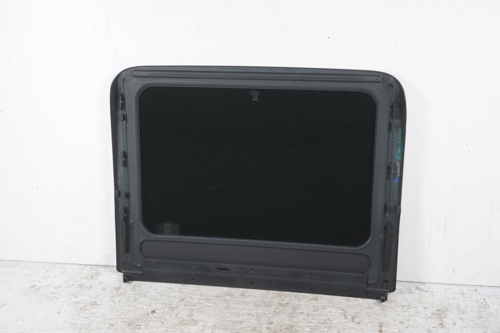 2011 - 2016 AUDI Audi A8 Rear Panoramic Sunroof Roof Glass Panel 4H4877072