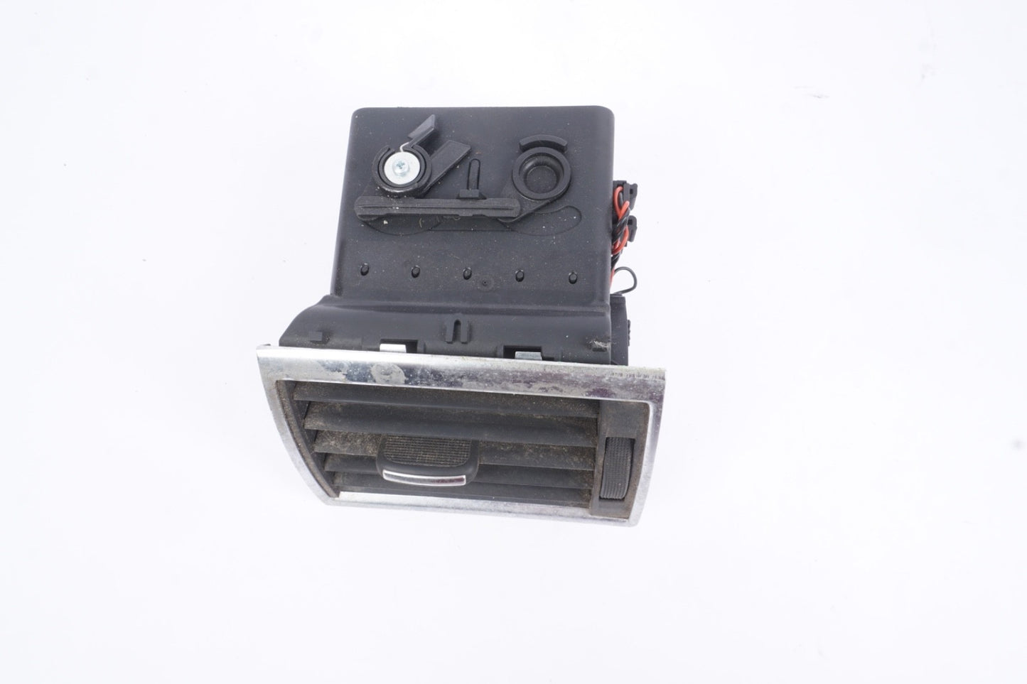2004-2010 AUDI A8 QUATTRO - Right Center DASH AIR VENT 4E0820952G