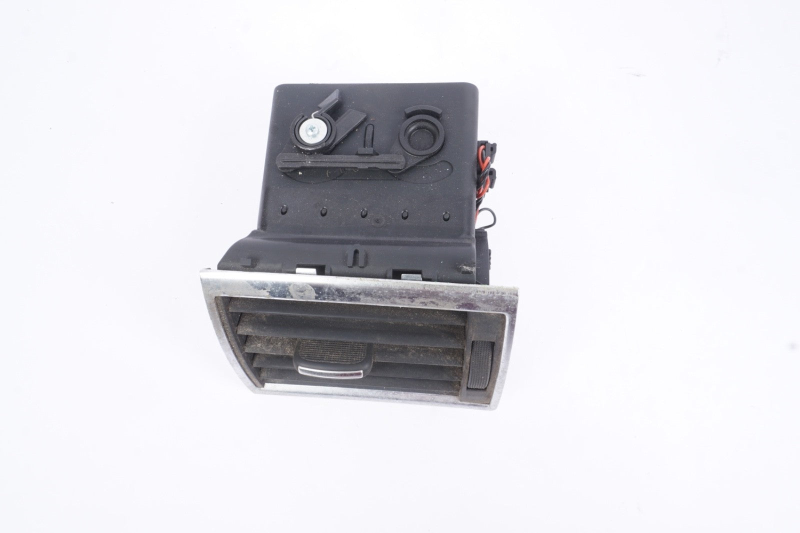 2004-2010 AUDI A8 QUATTRO - Right Center DASH AIR VENT 4E0820952G