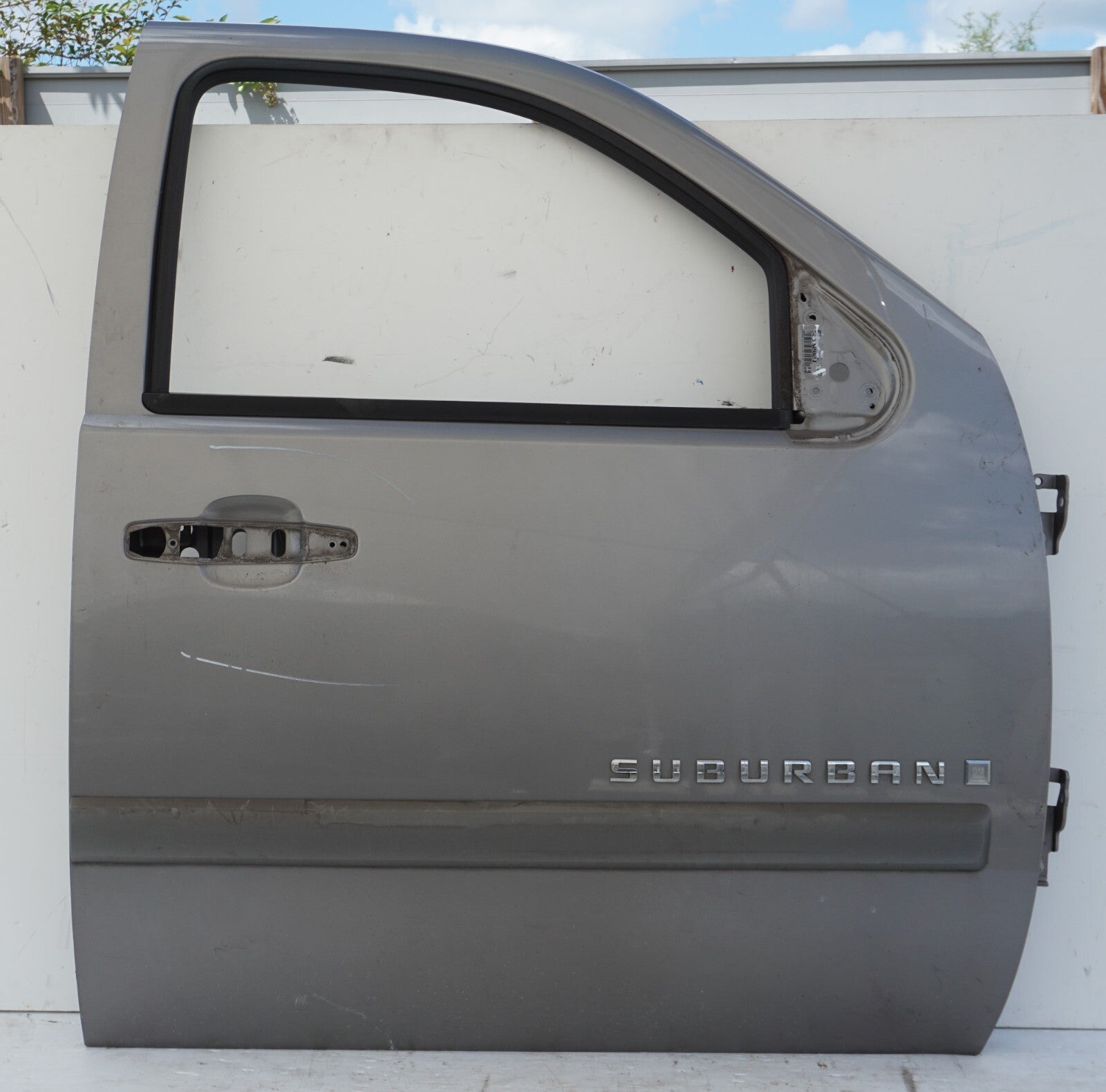 07-13 Chevy Suburban FRONT DOOR SHELL RIGHT PASSENGER SIDE OEM
