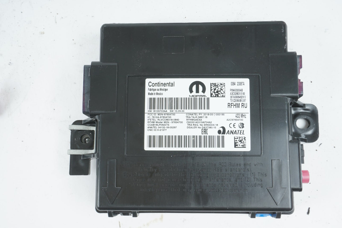 17-20 CHRYSLER PACIFICA KEYLESS ENTRY MODULE W/ ANTENNA OEM