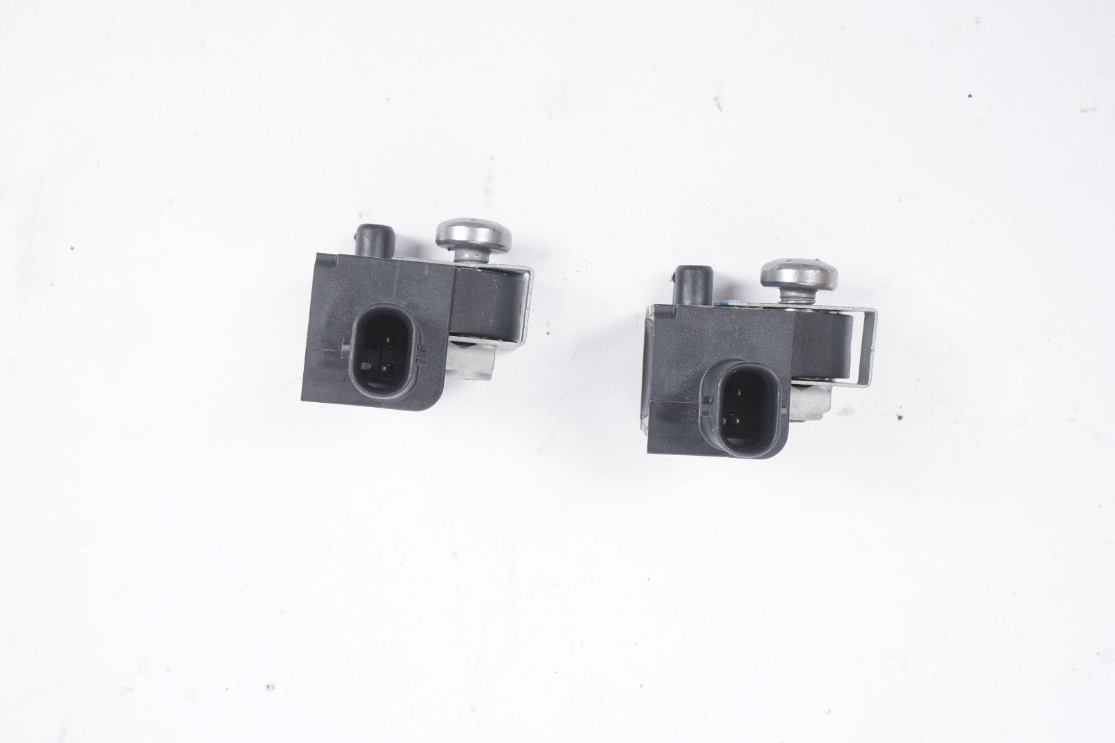13-18 BMW 650i 640i Sensors 9224177 Left & Right  SET OEM