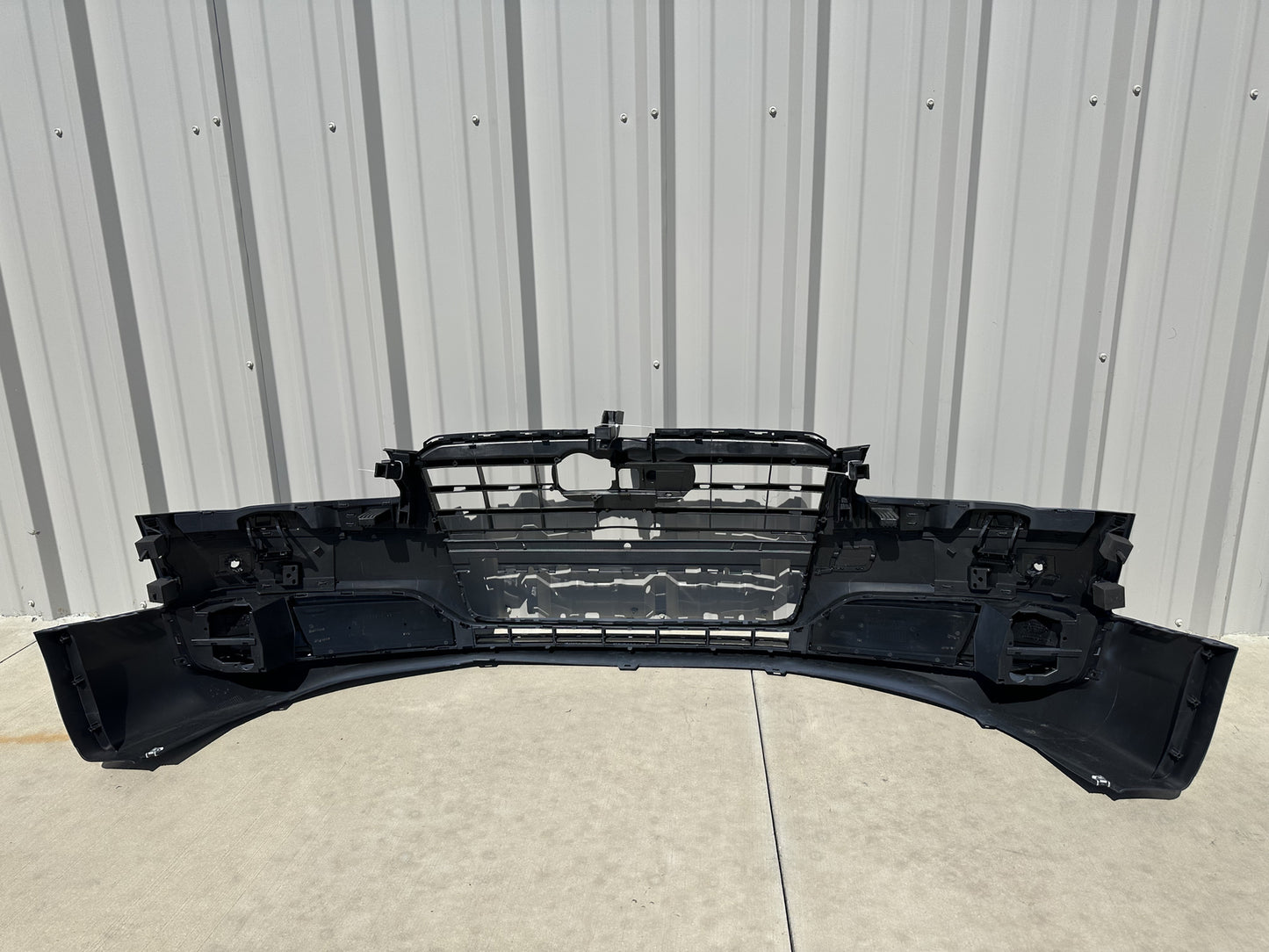 For 2017 Audi A8 Front Bumper Cover With Side Grilles