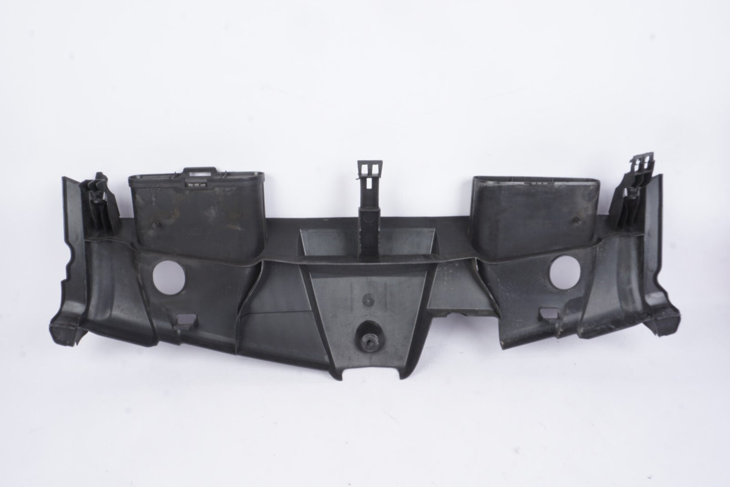 2010 - 2014 Mercedes W207 E350 E400 E550 Engine Radiator Upper Baffle Air Duct