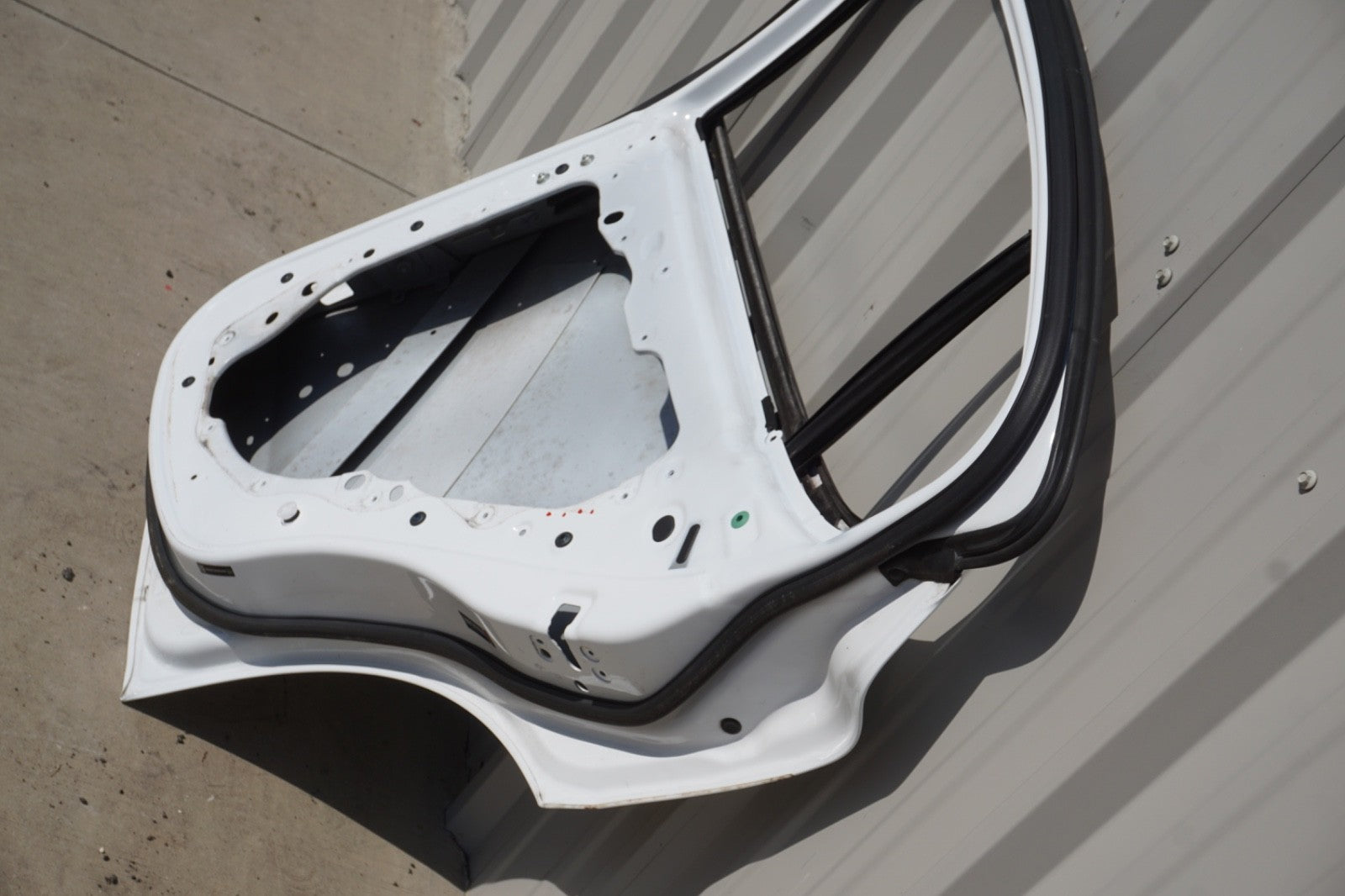 2017 - 2024 ALFA ROMEO STELVIO REAR RIGHT PASS EXTERIOR DOOR SHELL WHITE OEM