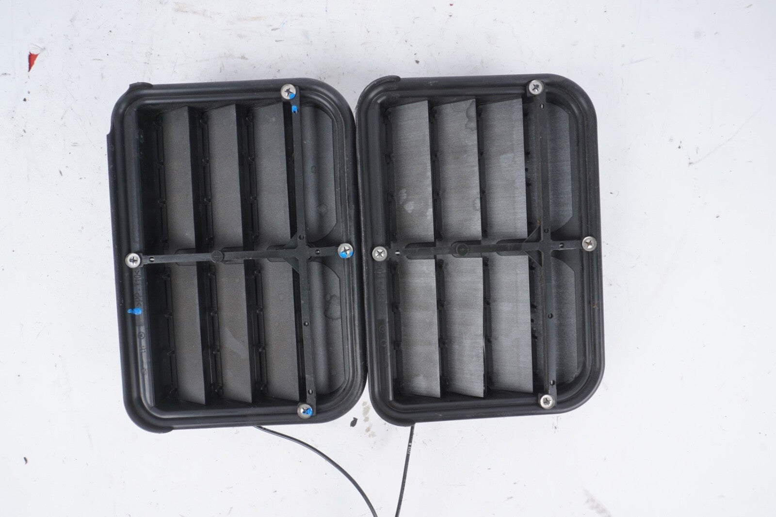 07-13  MERCEDES-BENZ W221 S400 S600 S550 REAR PHONE ANTENNAS OEM
