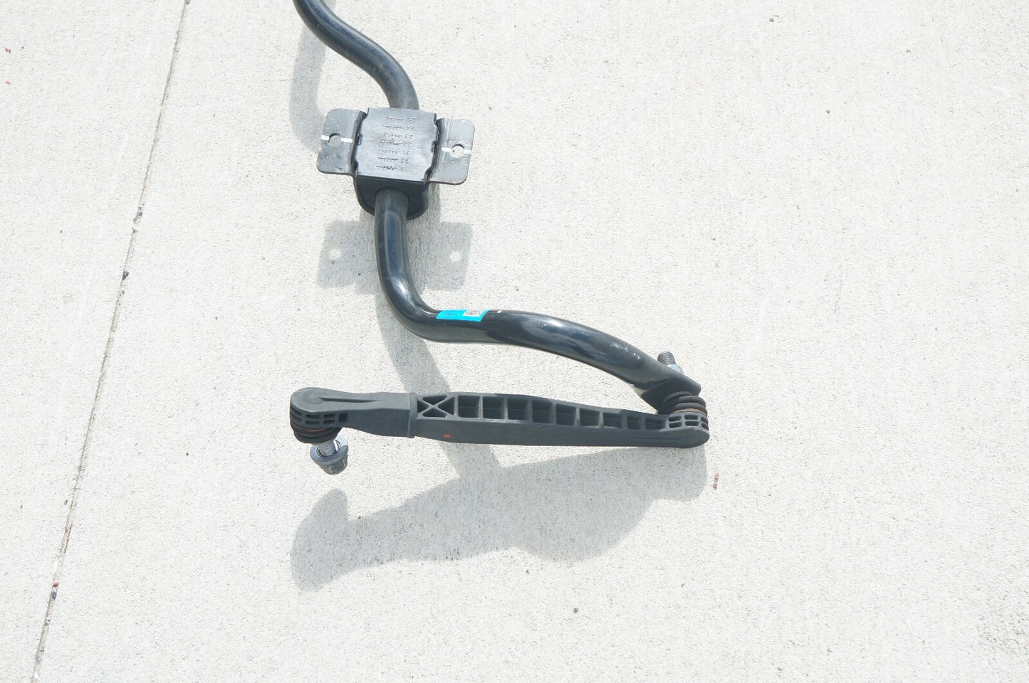 2020 - 2023 CADILLAC CT4 Stabilizer Bar 84143820