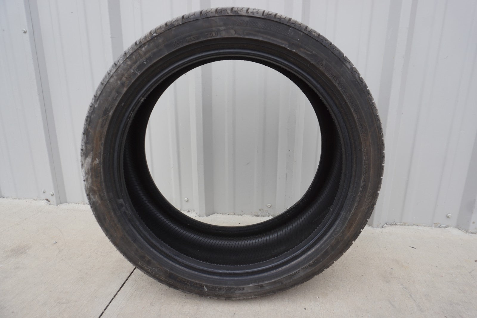 Used 235/40R18 Bridgestone Turanza Quiet Track 95V - 8/32