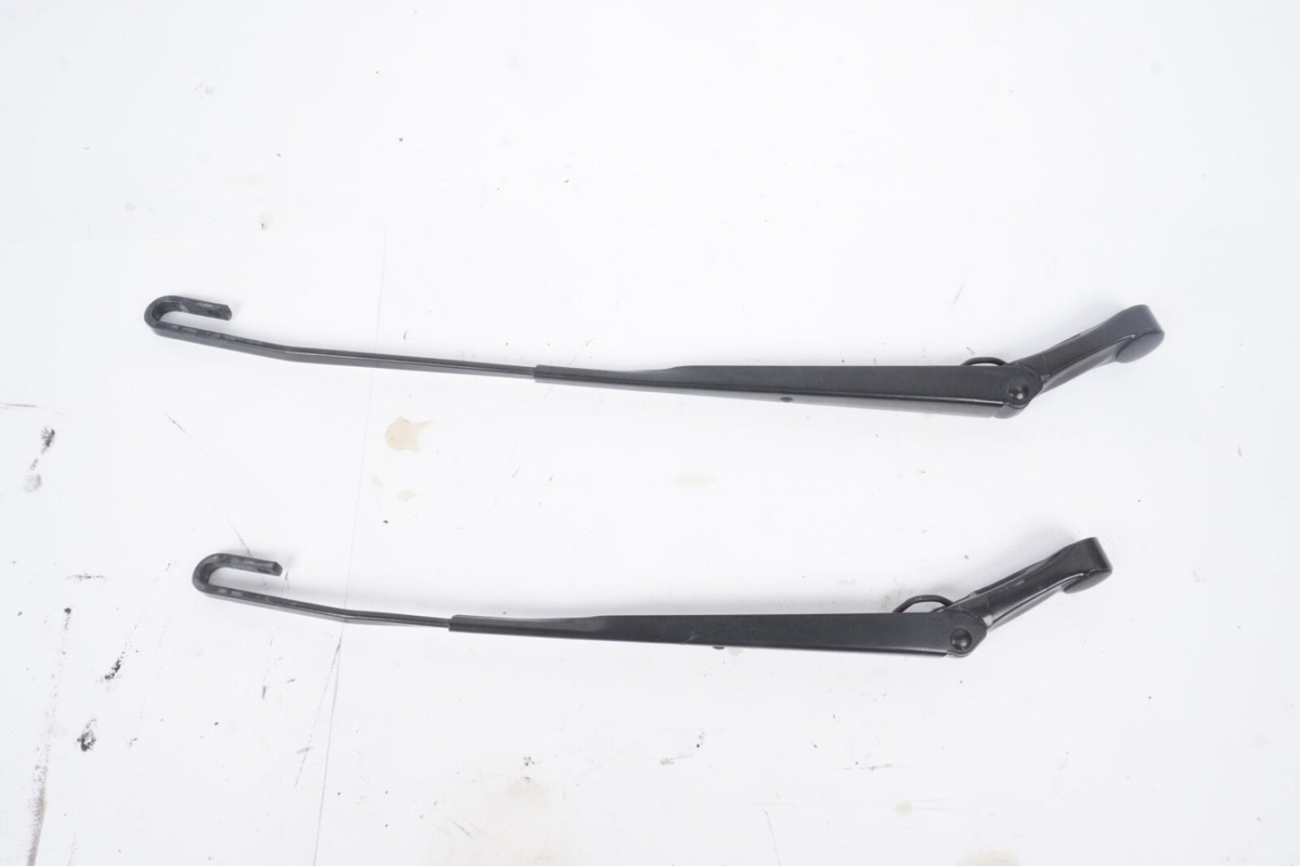 99-04 Porsche Boxster Front Right Left Windshield Wiper Arm Set 2 PCS