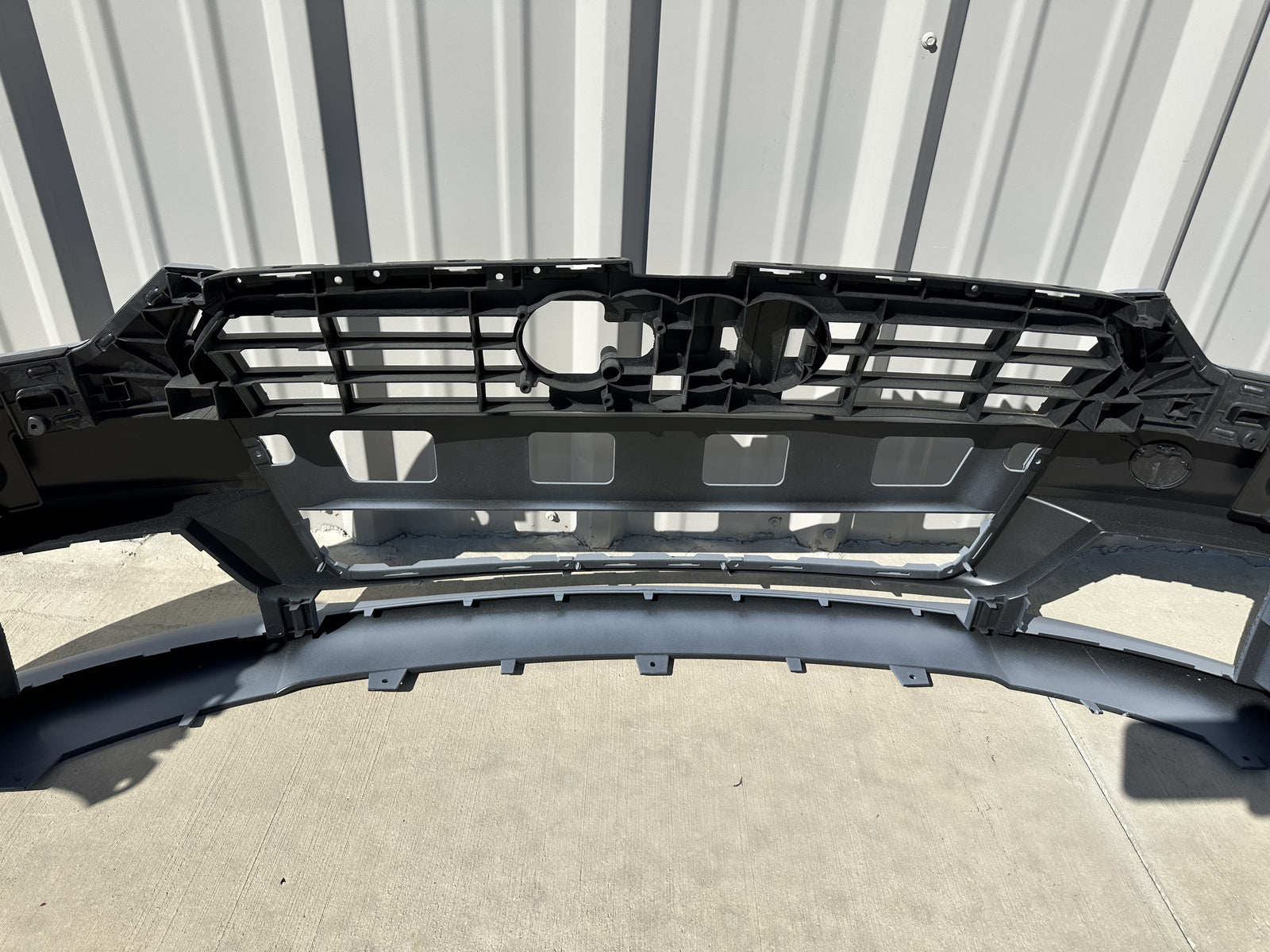 2016 - 2015 AUDI A7 FRONT BUMPER COVER OEM 4G8807437