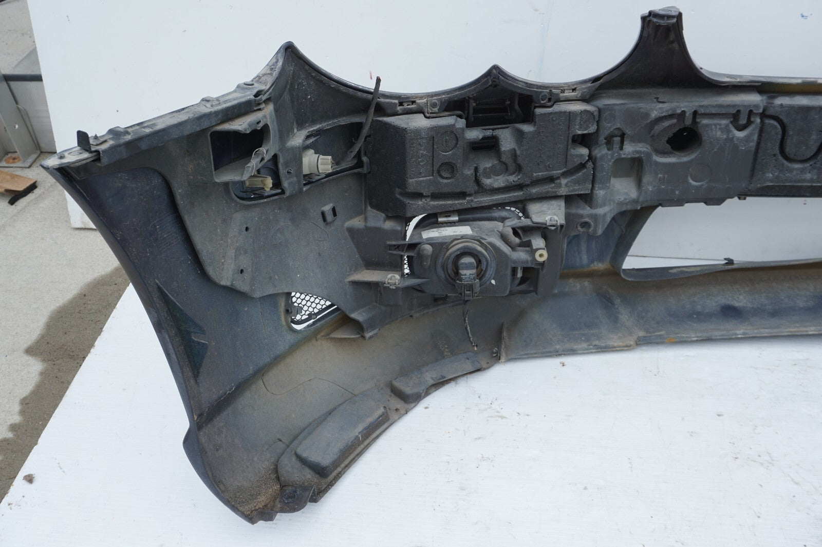 03-06 Mercedes R230 SL500 Front Bumper Cover OEM