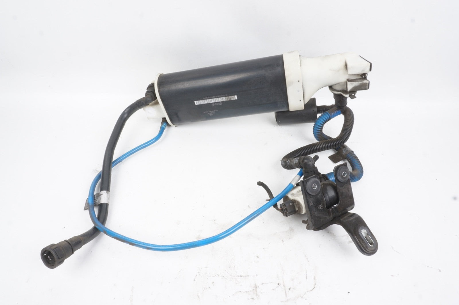 2014 - 2017 Maserati Ghibli Fuel EVAP Evaporator Canister Assembly 0670003286