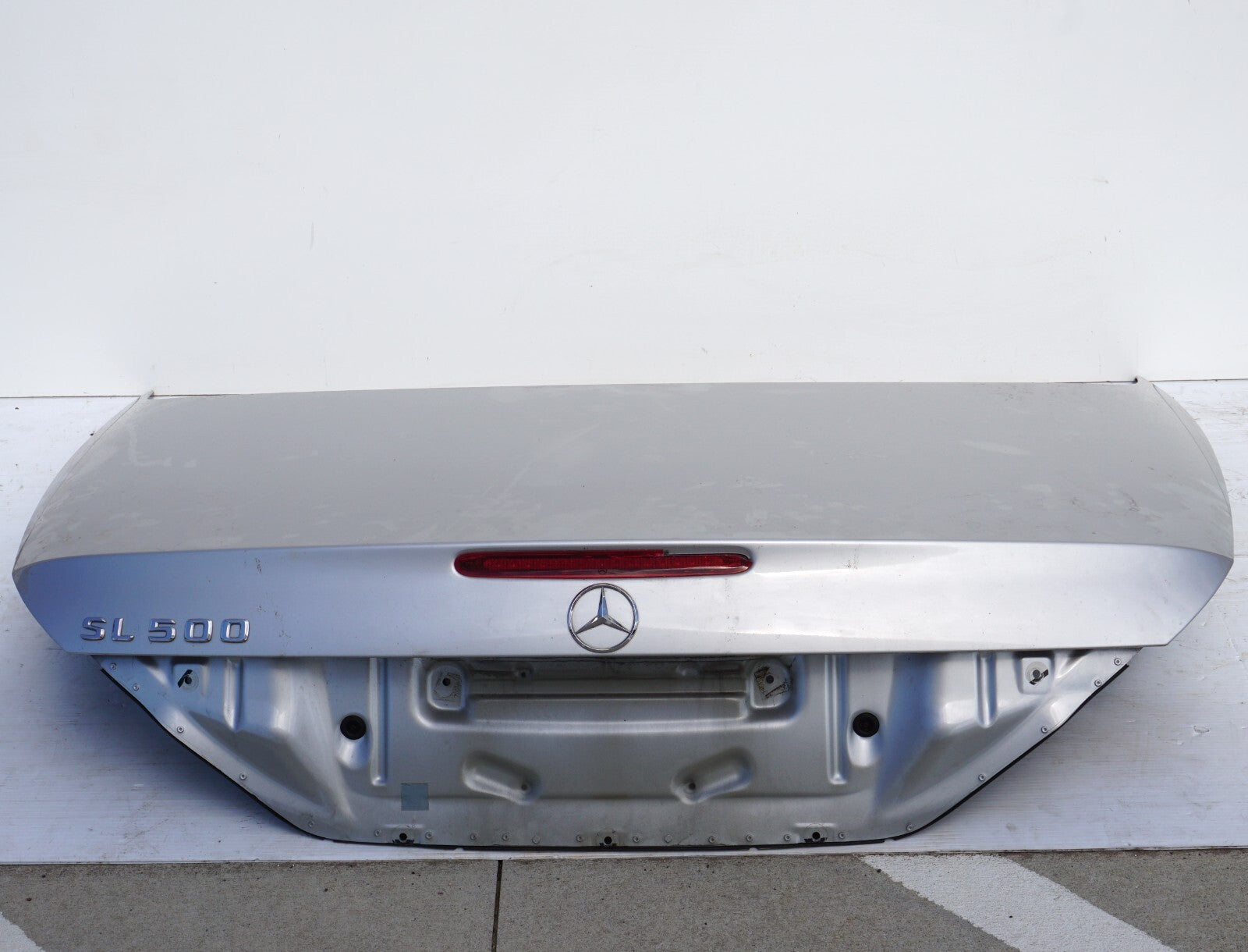 03 - 08 Mercedes R230 SL500 SL600 TRUNK LID OEM
