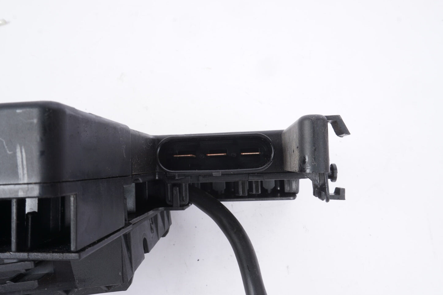 2011 - 2016 Mercedes W207 E350 Fuse Relay Box Junction Terminal Connector OEM