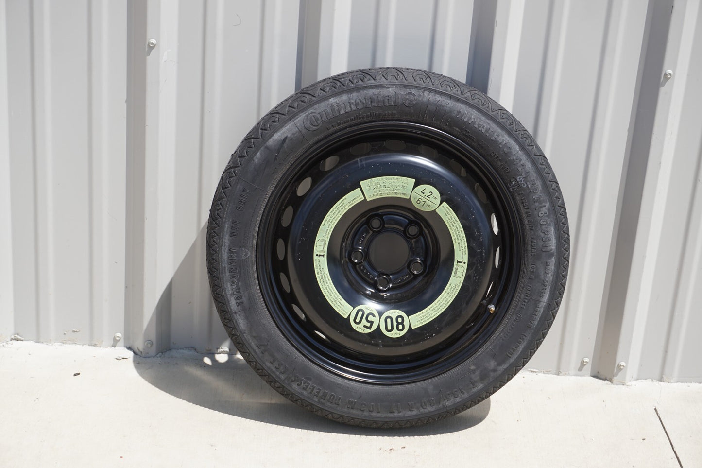 10-17 Mercedes W207 E350 Spare Tire   T135/80R17 OEM