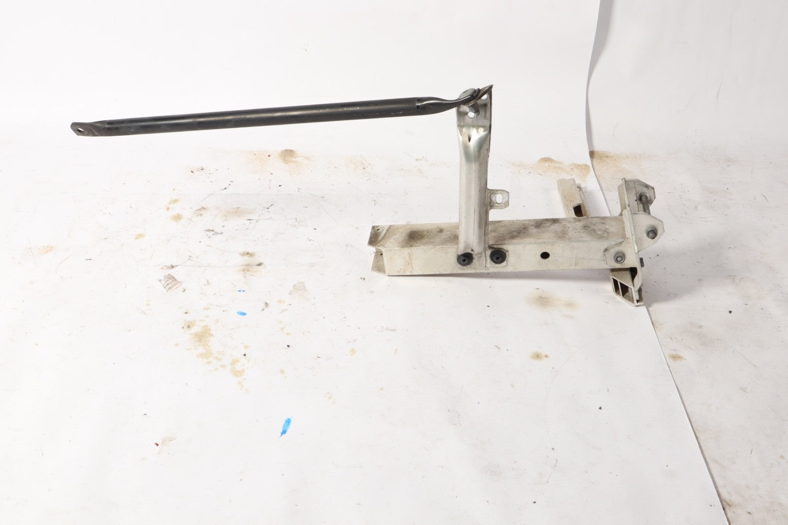 2012-2019 BMW 640i 650i Front Bumper Deformation Bracket Left OEM Used