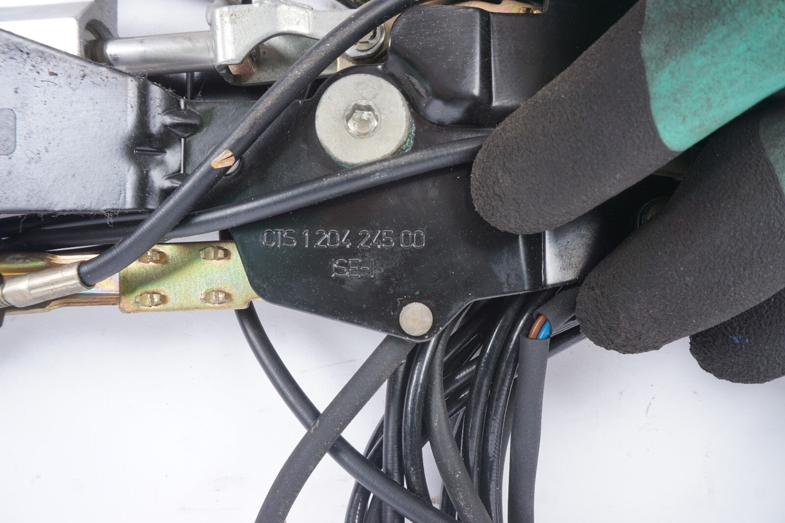 03-08 Mercedes SL500 R230 Convertible Roof Lock & Hydraulic Cylinder OEM