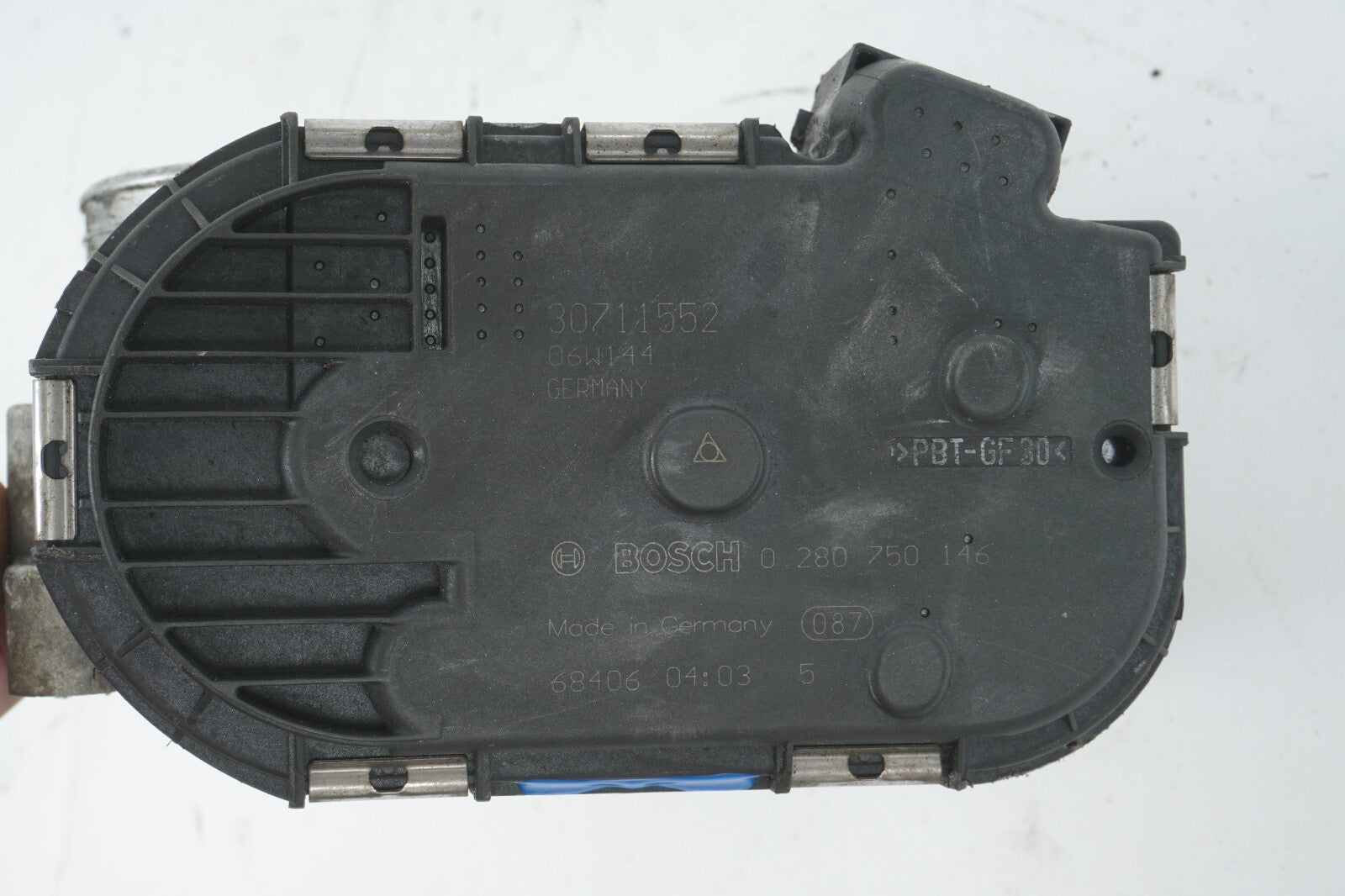 2005 - 2007 VOLVO C70 T5 2.5 THROTTLE BODY 30711552 OEM