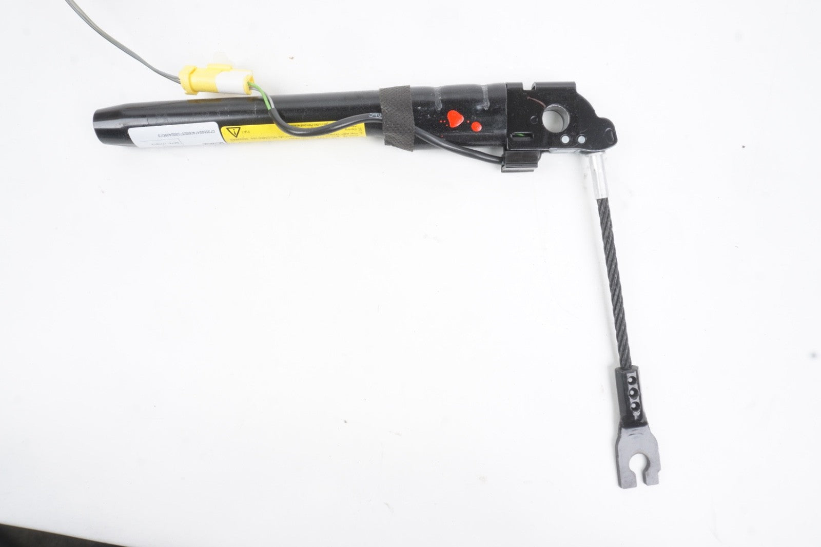 2017 - 2020 Fiat 500L Front Right Side Seat Belt Pretensioner OEM