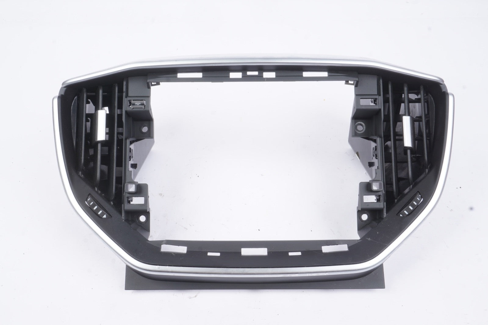 2014 - 2017 MASERATI GHIBLI RADIO SCREEN BEZEL AIR VENT