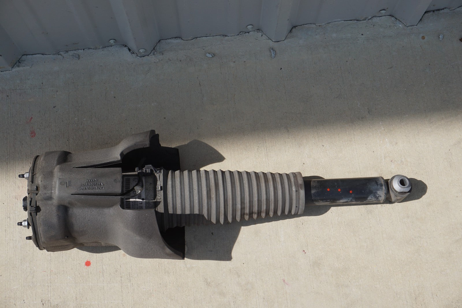 11-18 Audi A8L Rear Left Driver Air Suspension Shock Strut 4H0616001M OEM